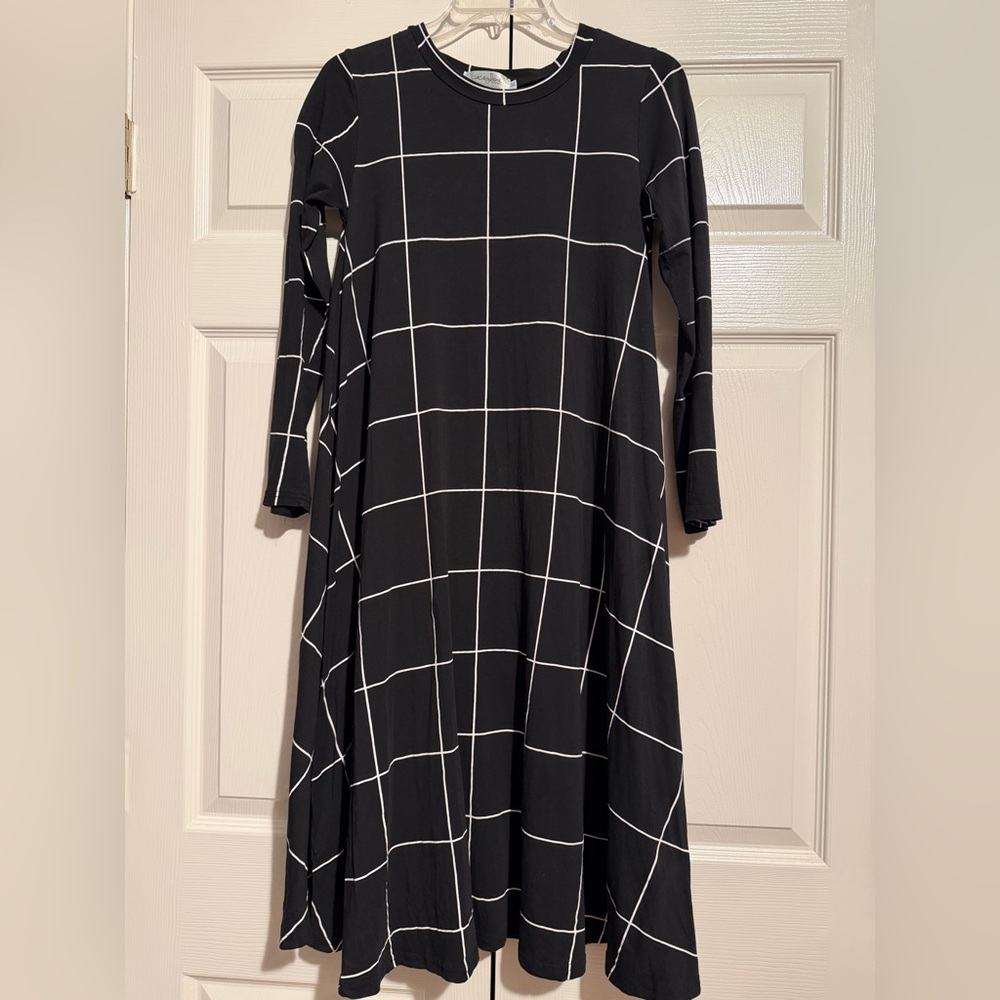 Jacey Lane Black Windowpane Plaid Long Sleeve Swing Dress